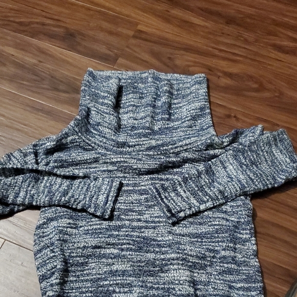 Aerie Marled Blue Turtle Neck Sweater - Picture 4 of 5